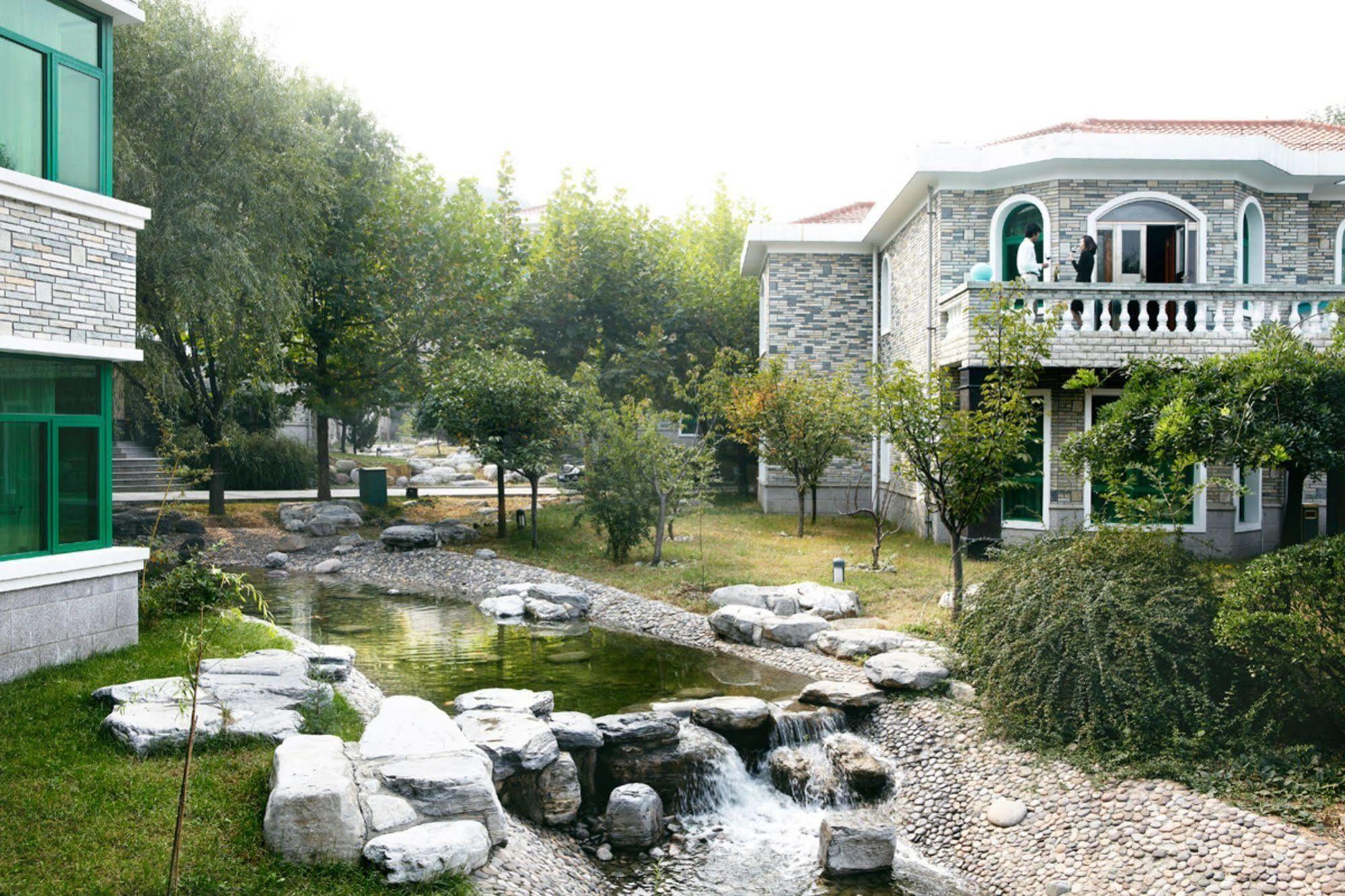 Fragrant Hill Empark Hotel Beijing Exterior photo